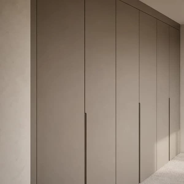 Panele garderobe të lëmuara në bezhë mat